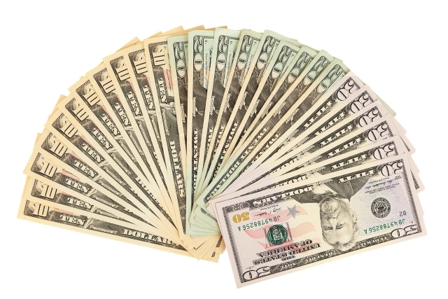 How much does a criminal defense lawyer cost in Illinois?